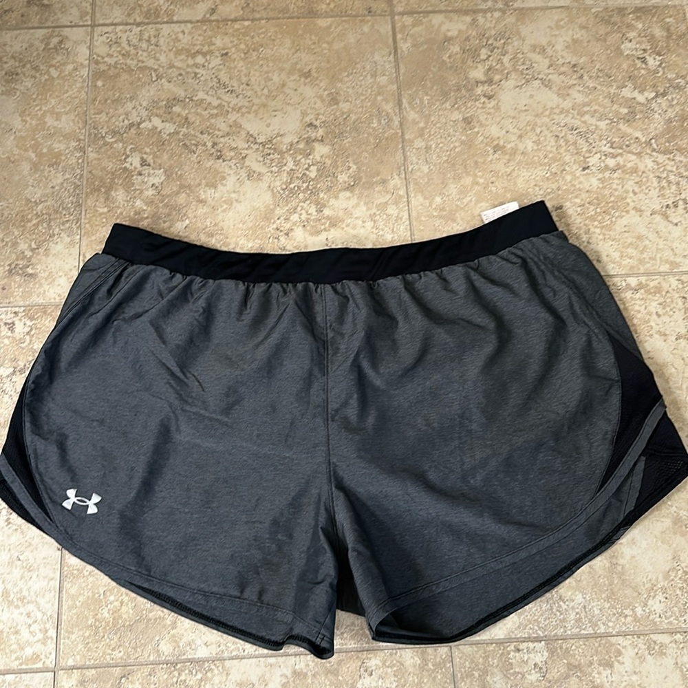 Under armour fly by 2.0 womens xl workout shorts